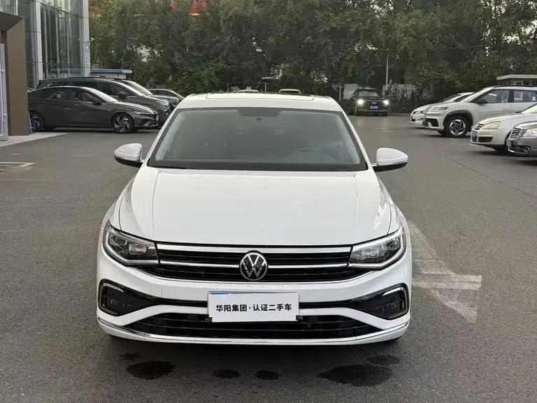 Volkswagen Bora 200 TSI DSG Smart Travel