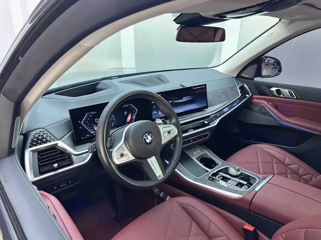 BMW X5 xDrive 30 Li Premium M Sport Night Package