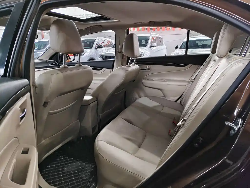 Alivio 1.6 L Auto Pleasure