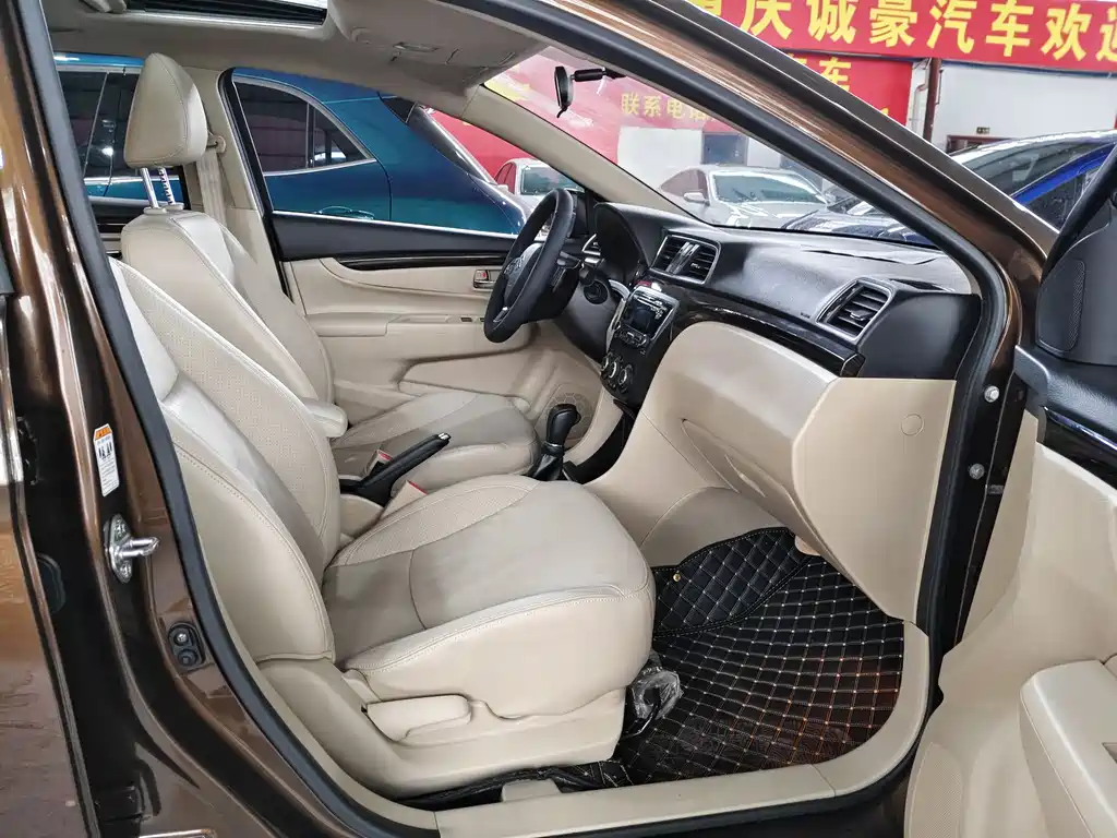 Alivio 1.6 L Auto Pleasure