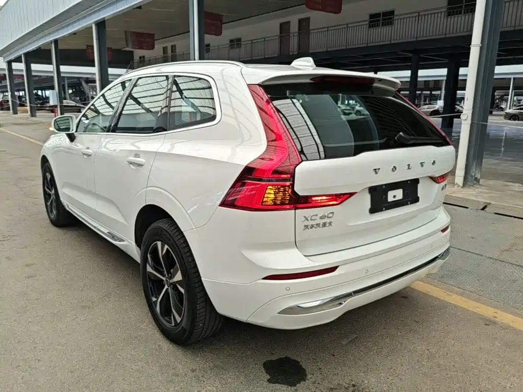 Volvo XC60 B5 4 WD Smart Ease Luxury