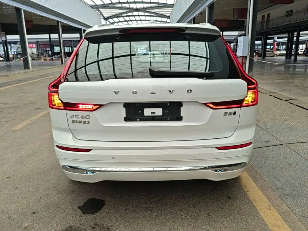 Volvo XC60 B5 4 WD Smart Ease Luxury
