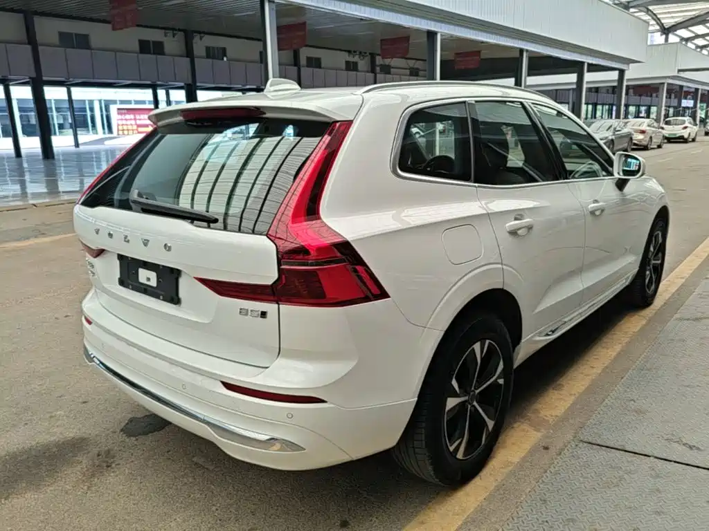 Volvo XC60 B5 4 WD Smart Ease Luxury