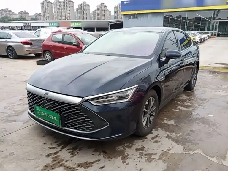 BYD Qin PLUS Champion DM-i 55 KM Leading