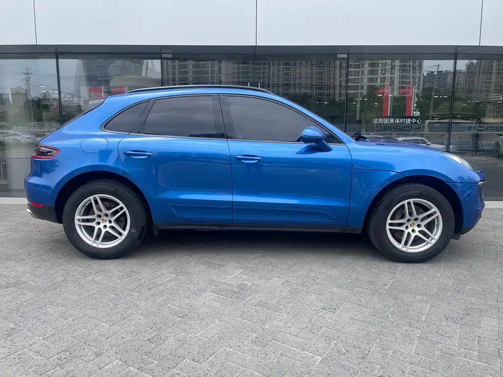 Macan Macan 2.0 T