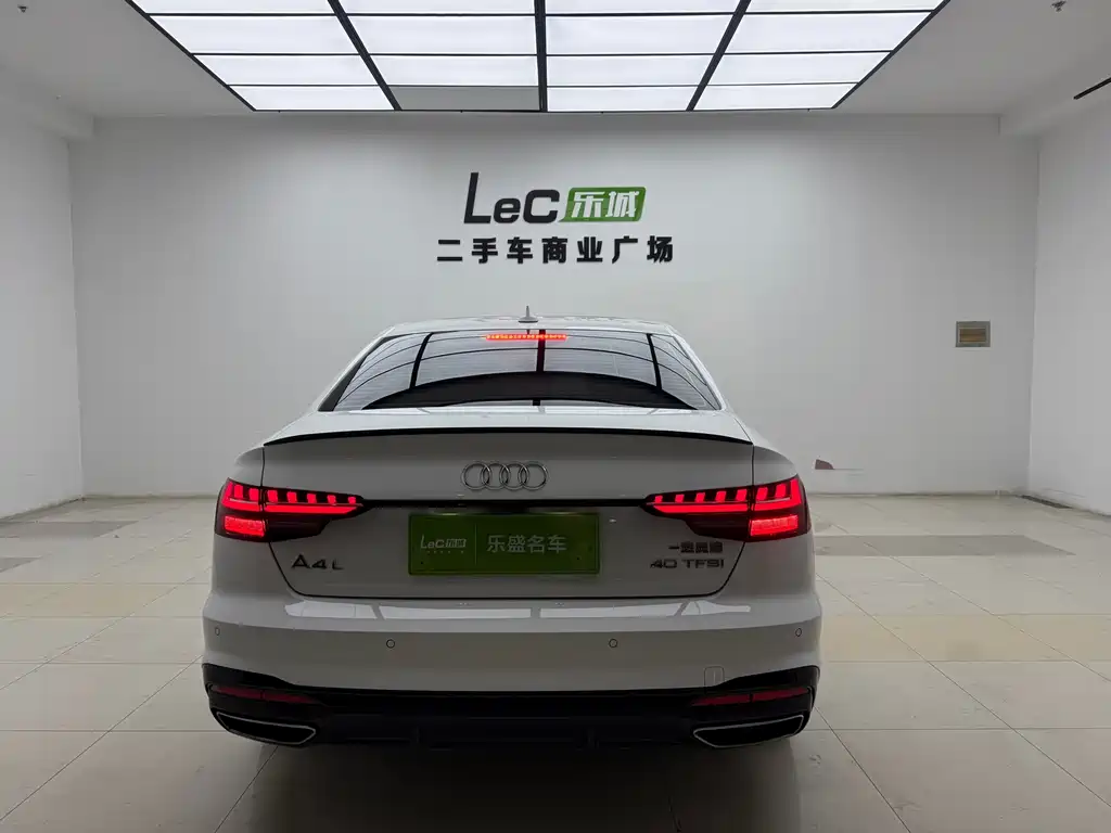 Audi A4 L 40 TFSI Luxury Dynamic