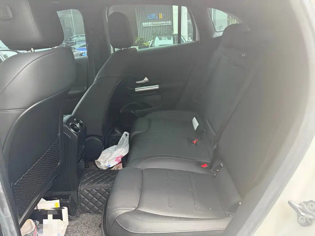 Mercedes-Benz GLA GLA 200