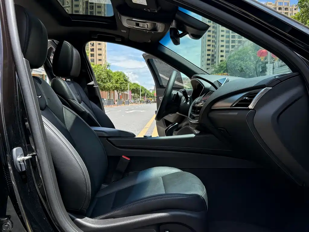 Cadillac CT5 28 T Luxury (Standard)