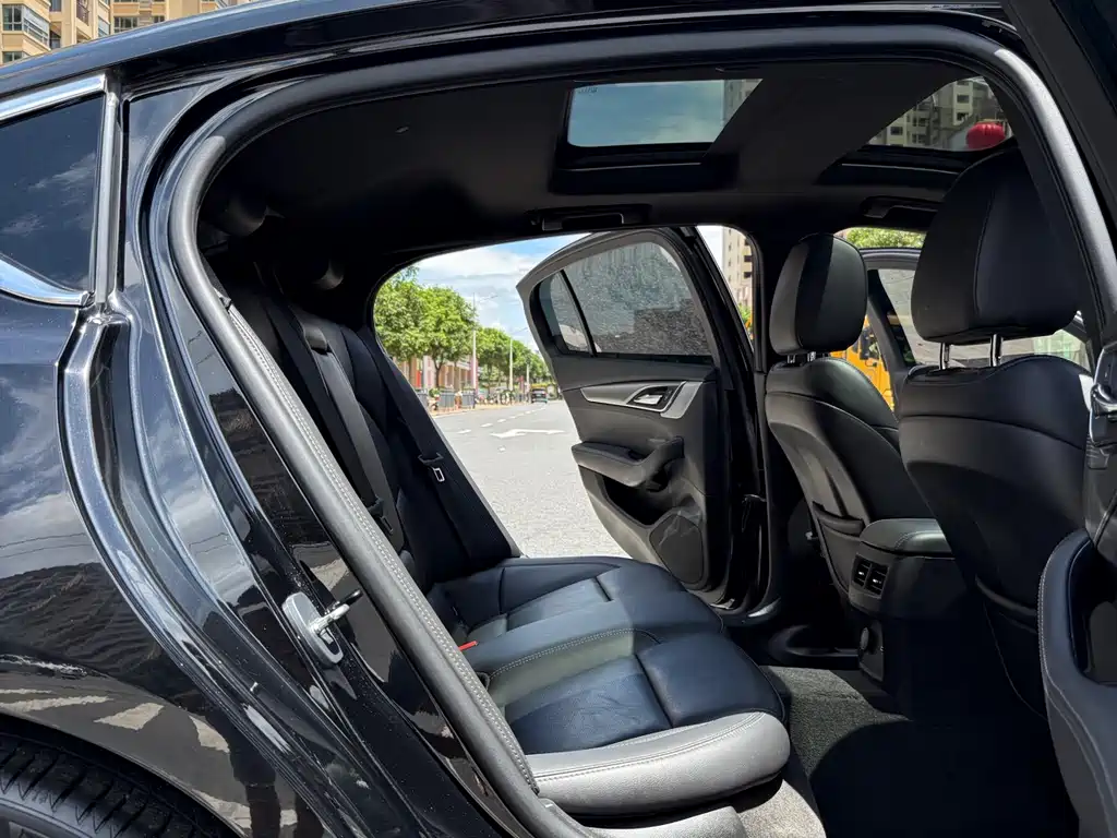 Cadillac CT5 28 T Luxury (Standard)