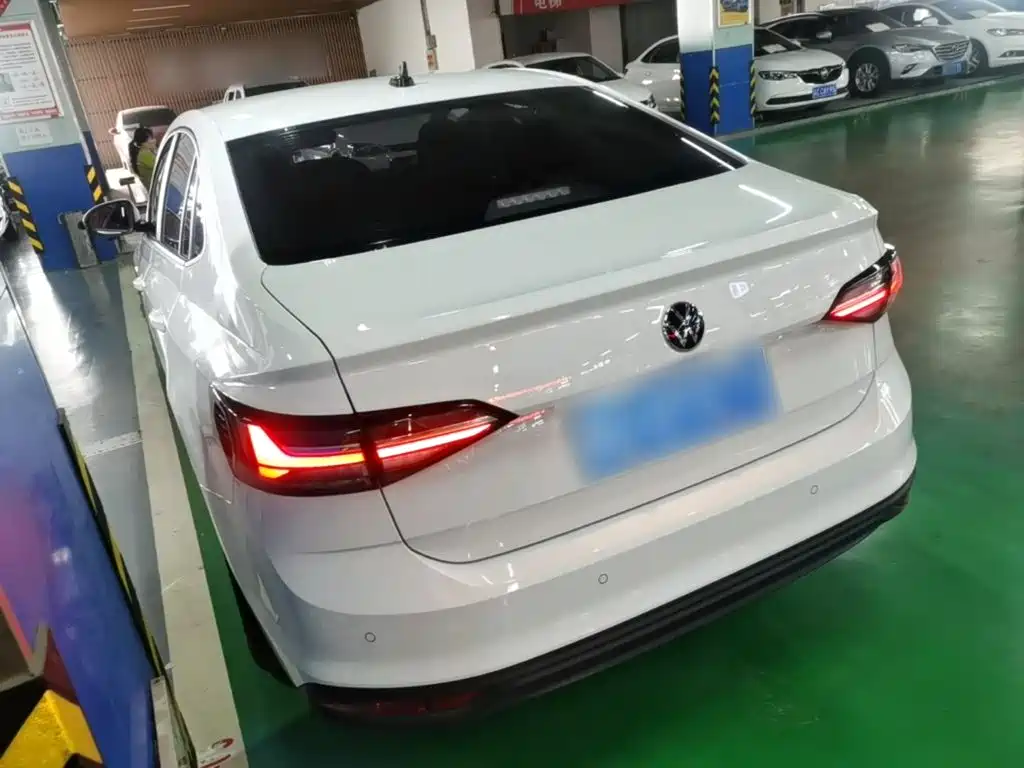 Lavida New Sharp 1.5 L Auto Outstanding New Comfort