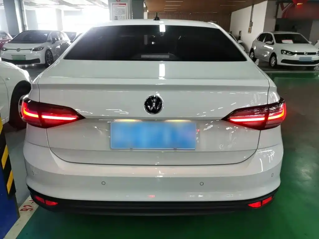 Lavida New Sharp 1.5 L Auto Outstanding New Comfort