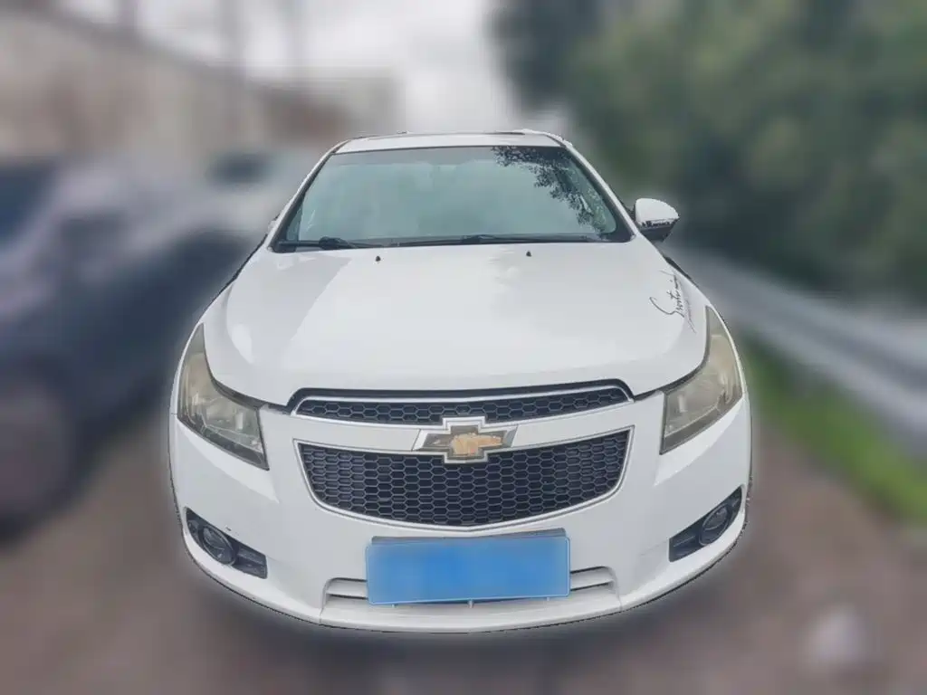 Cruze 1.8 L SE AT