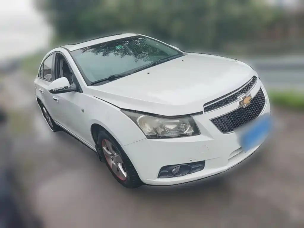Cruze 1.8 L SE AT