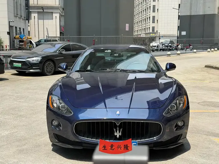 Maserati GranTurismo 4.7 L Sport Automatic