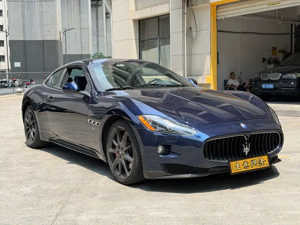 GranTurismo 4.7 L Sport Automatic