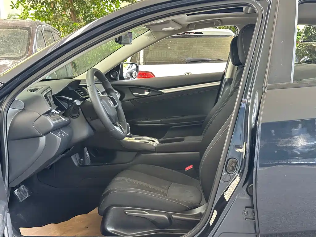 Civic 220 TURBO CVT Power Motion CN-V