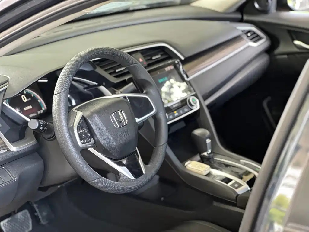 Civic 220 TURBO CVT Power Motion CN-V
