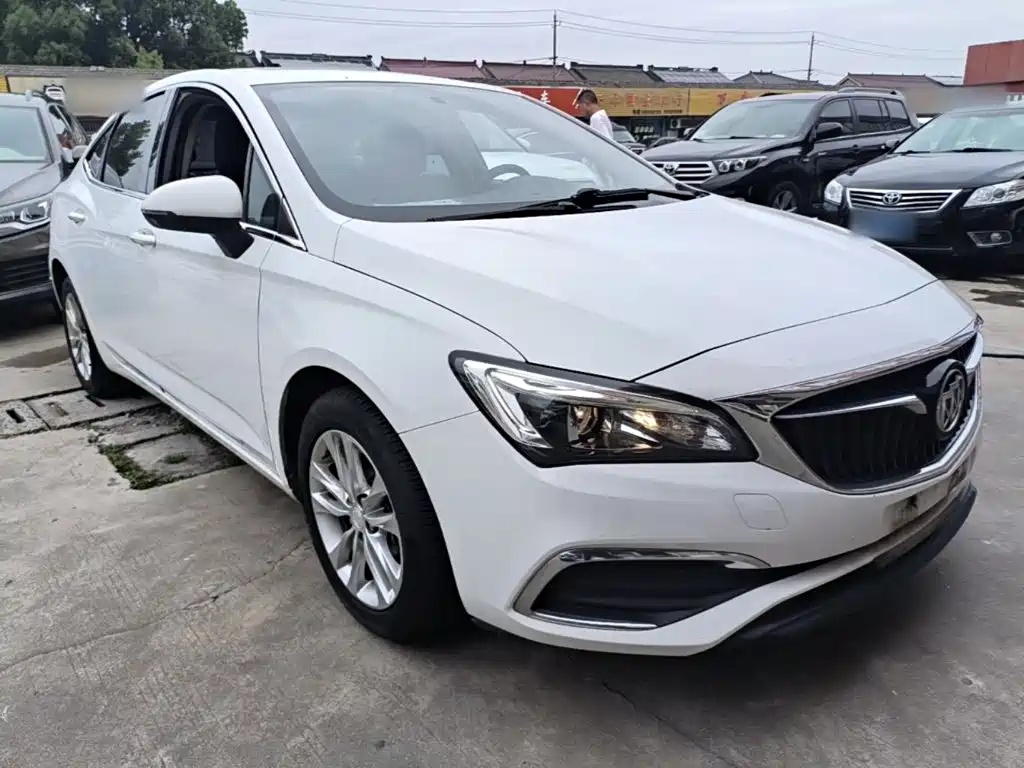 Verano Sedan 20 T DCT Leading