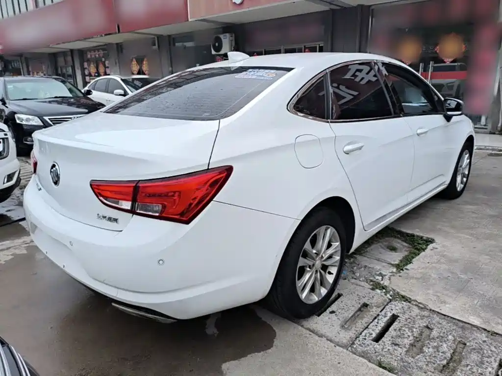 Verano Sedan 20 T DCT Leading