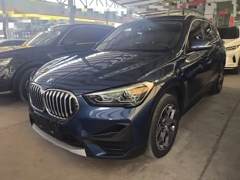 BMW X1 sDrive25 Li Leading