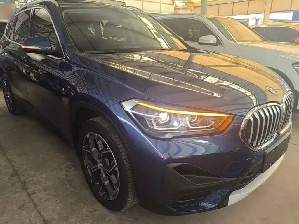 BMW X1 sDrive25 Li Leading