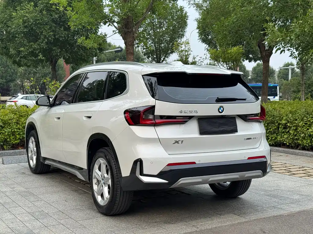 BMW X1 sDrive20 Li X Design Package