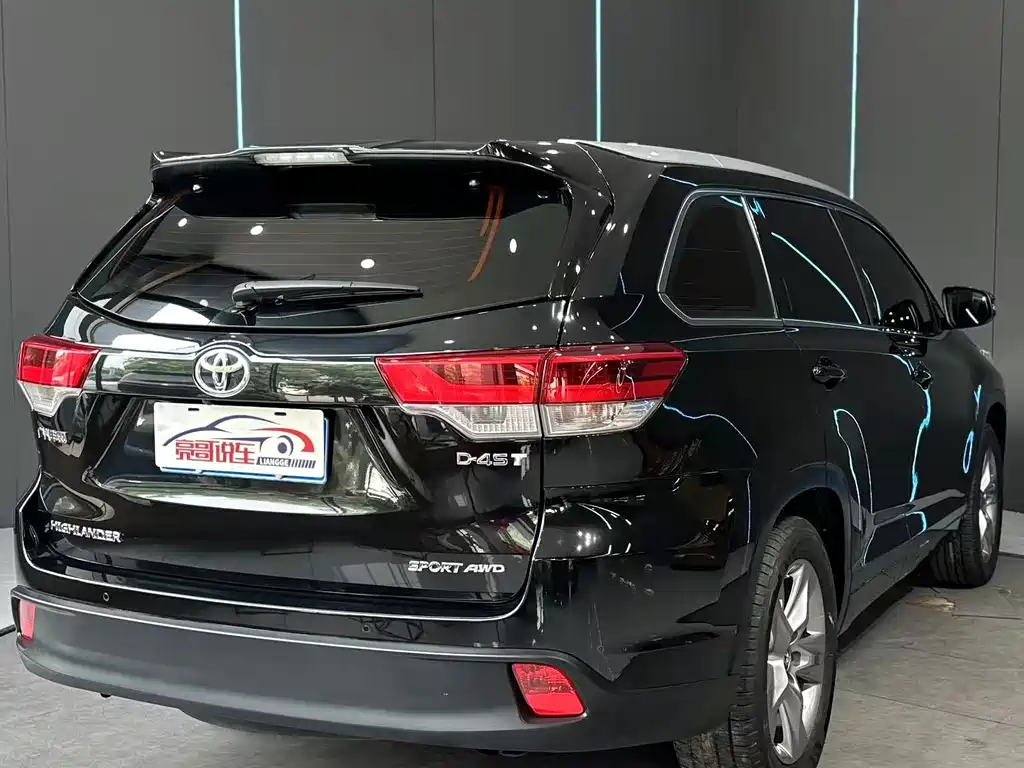 Highlander 2.0 T 4 WD Distinguished 7-seat
