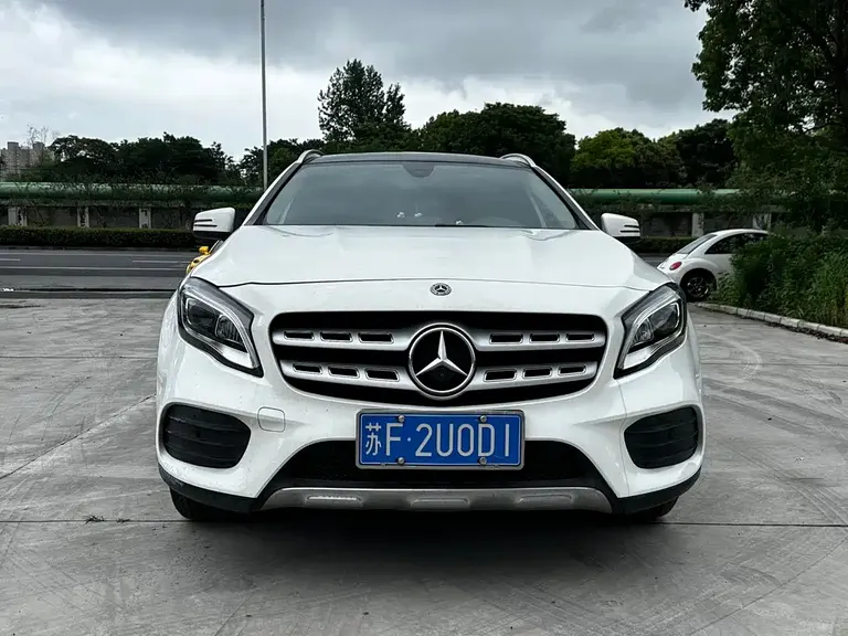 Mercedes-Benz GLA GLA 200 Fashion