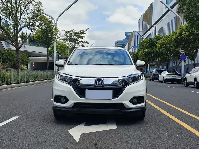 Honda Vezel 1.5 L CVT Pioneer