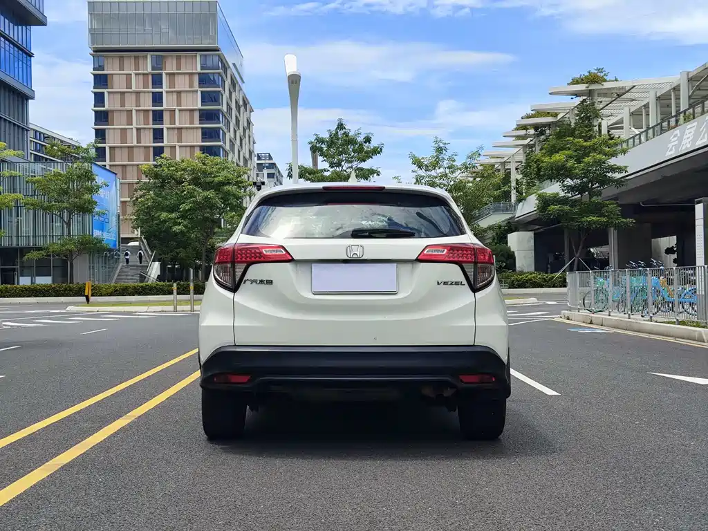 Vezel 1.5 L CVT Pioneer