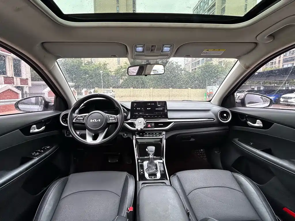 Kia K3 1.5 L CVT Fashion