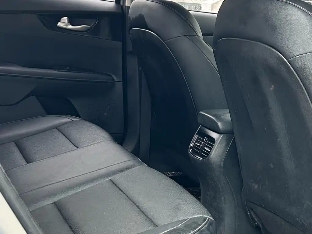 Kia K3 1.5 L CVT Fashion