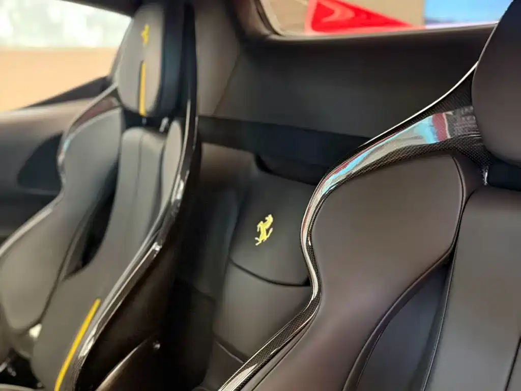 SF90 3.9 T V8 Spider