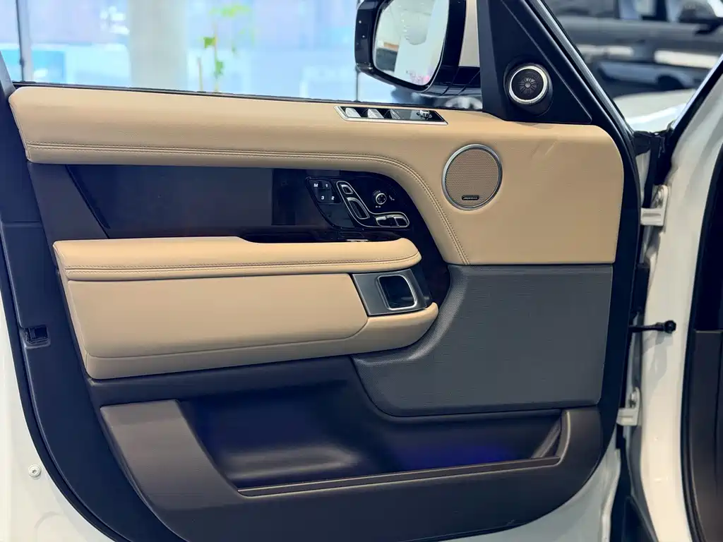 Range Rover 3.0 L6 Heritage Extended