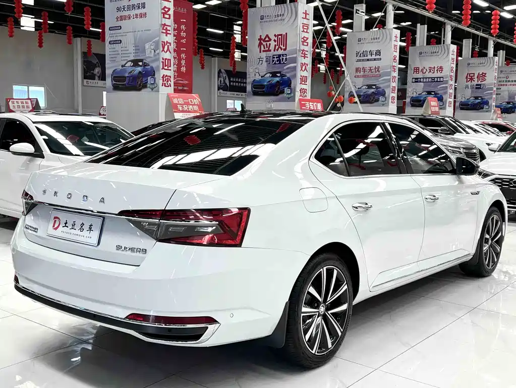 Superb Facelift TSI280 DSG Premium