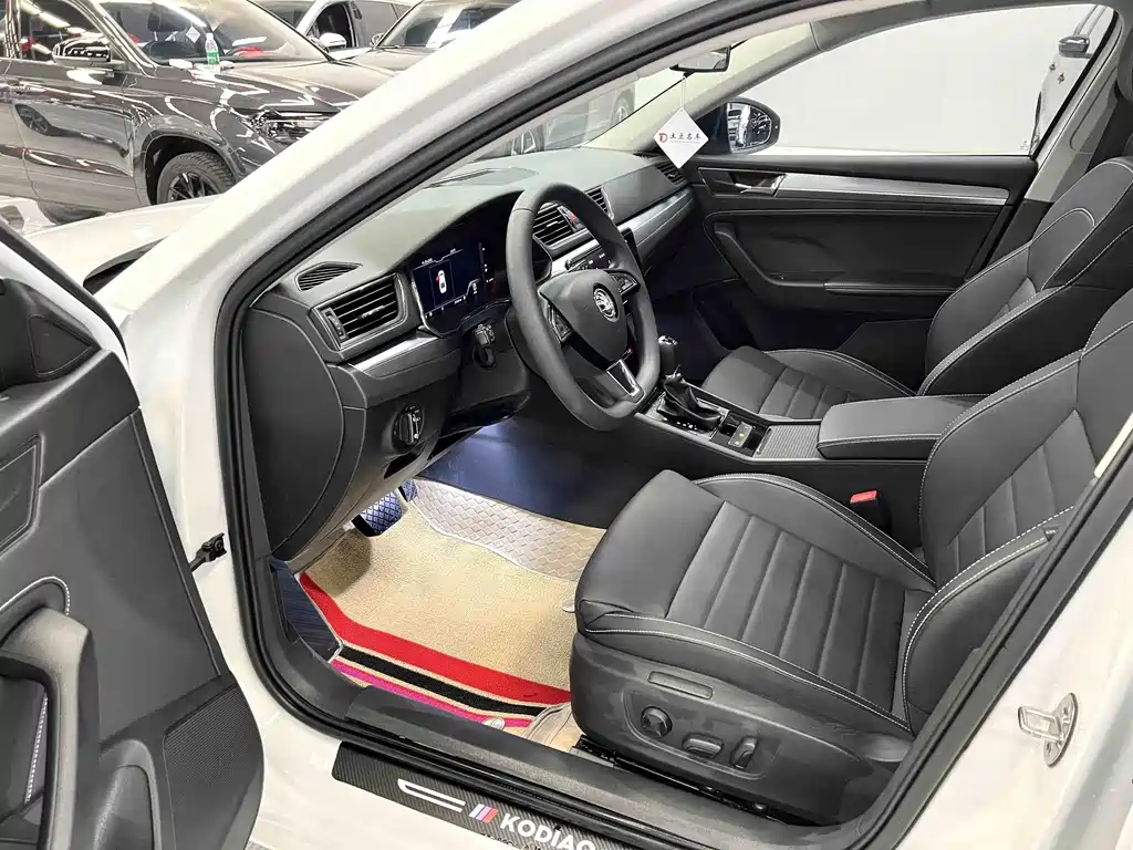 Superb Facelift TSI280 DSG Premium