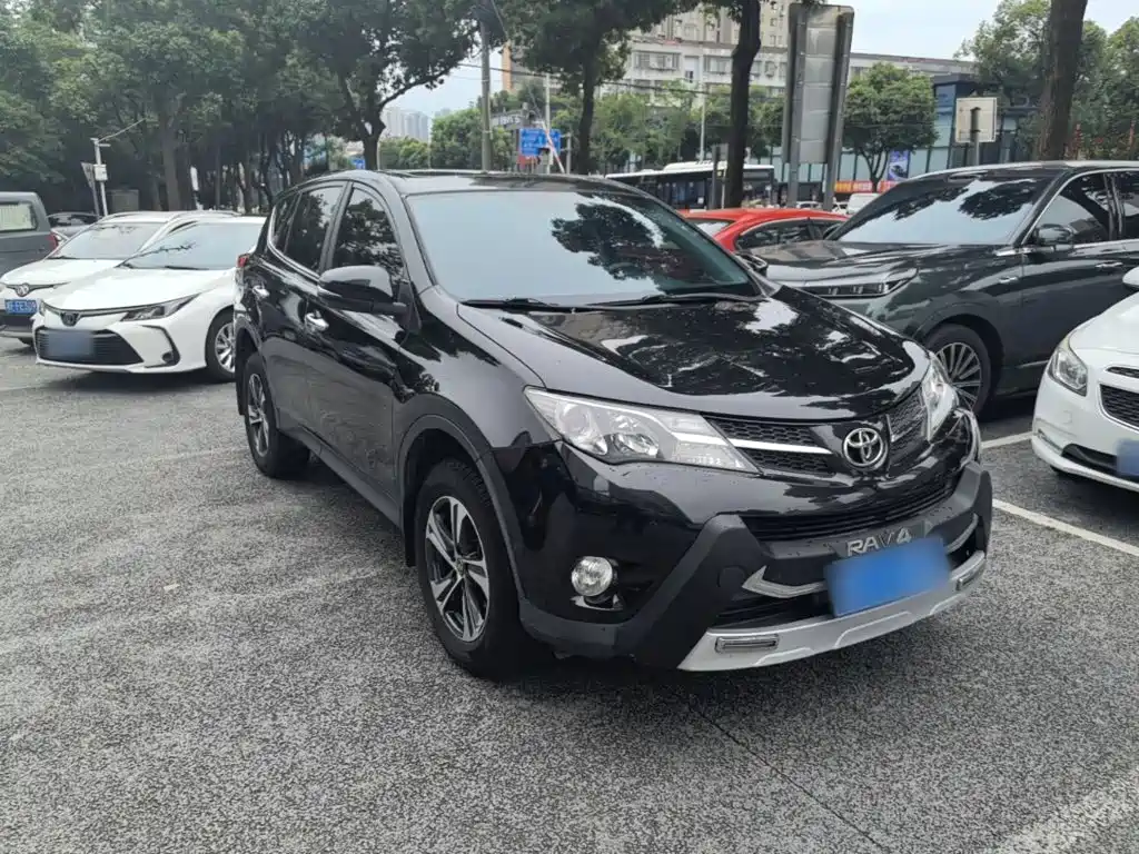 RAV4 2.0 L CVT 4 WD New Sharp