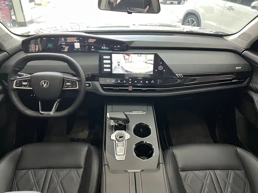Changan UNI-K 长安UNI-K 2024款 2.0 T 两驱全球行版