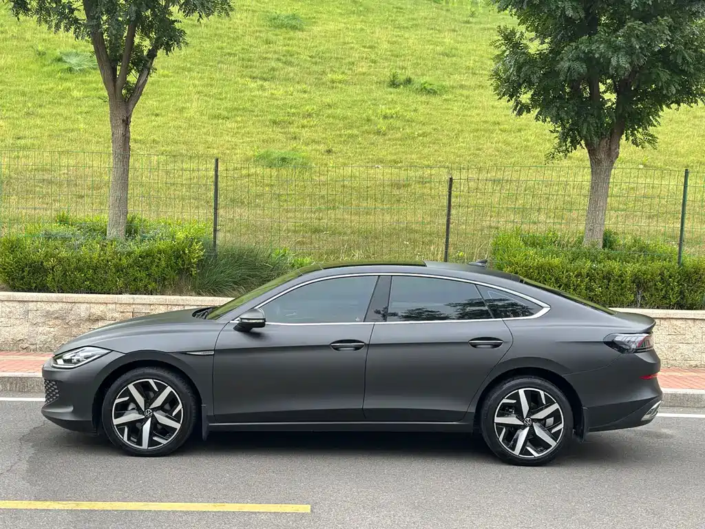 Lamando Lamando L 280 TSI DSG Spicy Cool