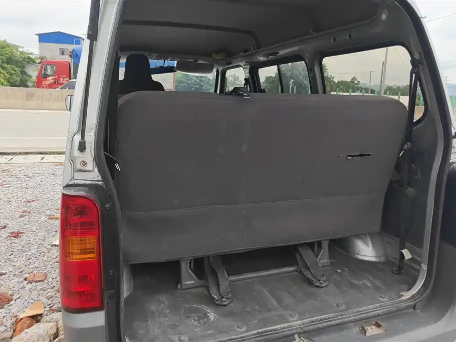 Wuling Zhiguang 1.2 L Utility LSI