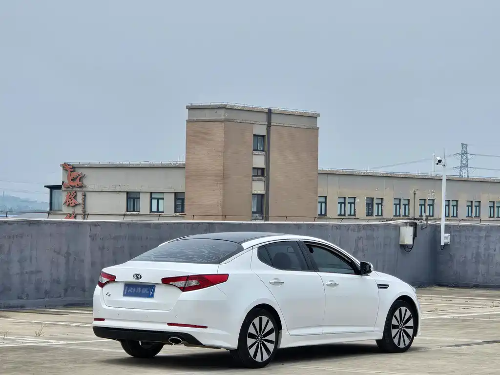 Kia K5 起亚K5 2011款 2.0 L 自动Premium