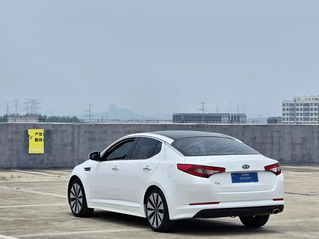 Kia K5 起亚K5 2011款 2.0 L 自动Premium