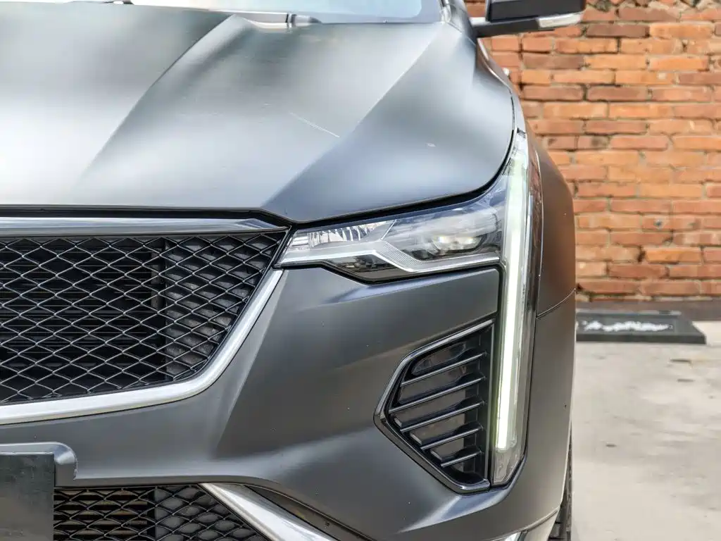 Cadillac CT4 28 T Fashion