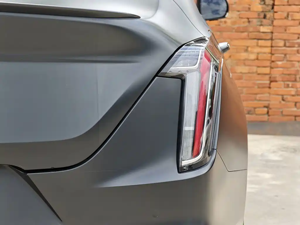 Cadillac CT4 28 T Fashion