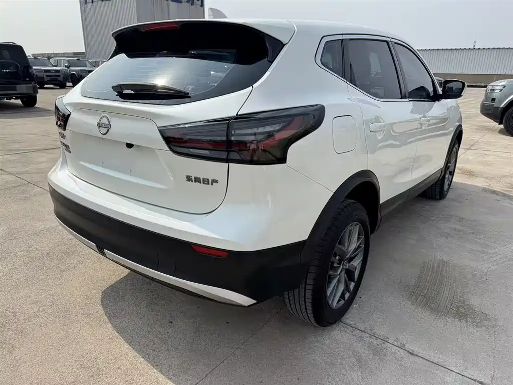 Qashqai Honor 2.0 L CVT XV Sincere