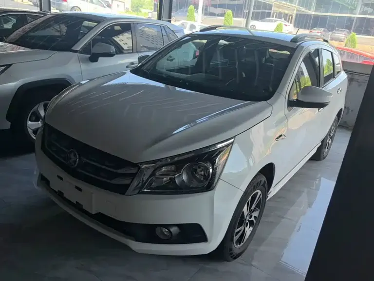 Venucia T70 1.6 L Manual Wise Travel