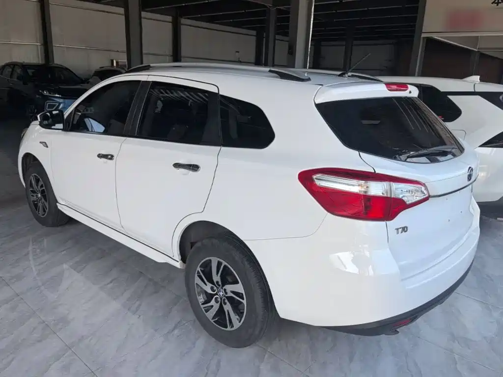 Venucia T70 1.6 L Manual Wise Travel