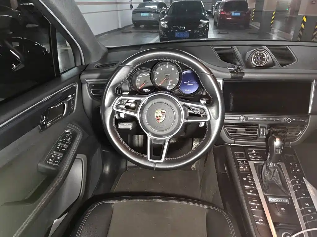 Macan Macan 2.0 T