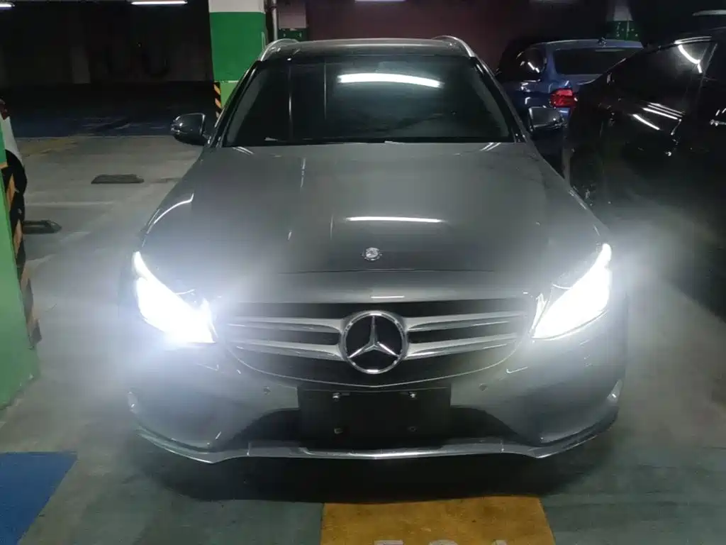 Mercedes-Benz C-Class (Import) C 200 Touring Sedan
