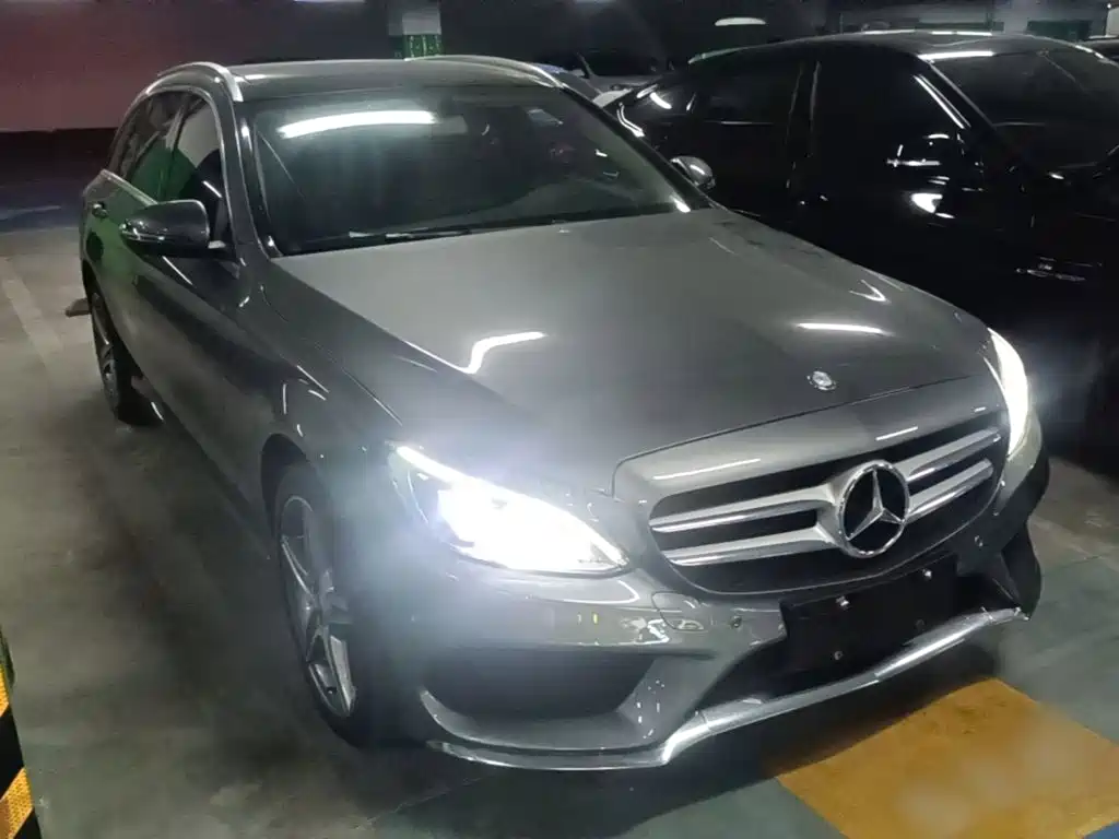 Mercedes-Benz C-Class (Import) C 200 Touring Sedan